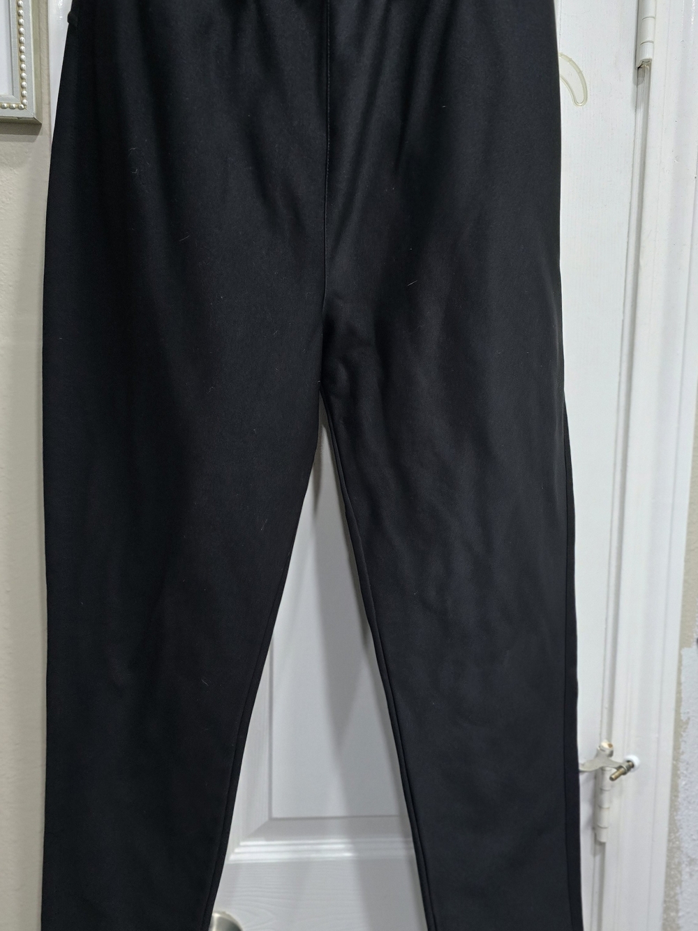 Women’s Skinny Black Pants — Sleek Everyday Staple